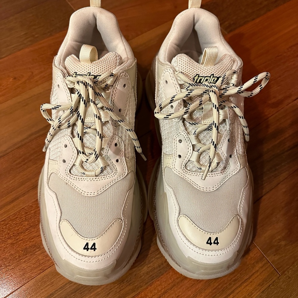 Men’s Balenciaga Triple S Sneakers Size 11 Off White EUC